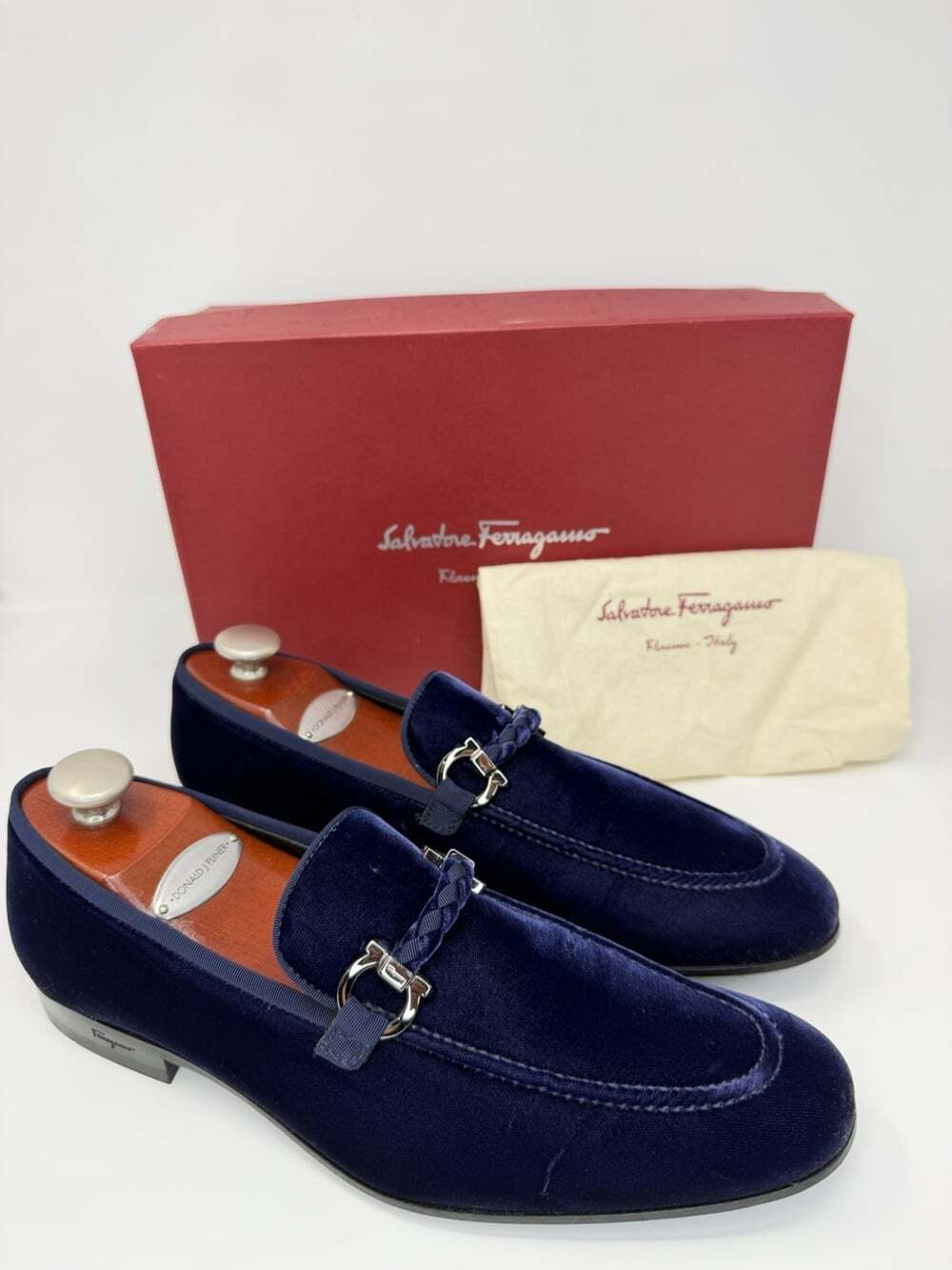 Salvatore Ferragamo Men’s Gancini Velvet Loafers Navy Blue Size 8.5 D Italy
